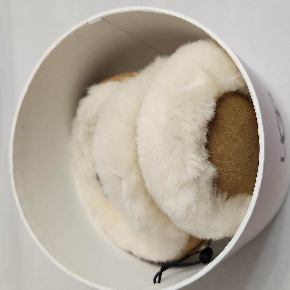 UGG Chestnut Center Strip Fur Ear Muffs - Picture 10 of 11